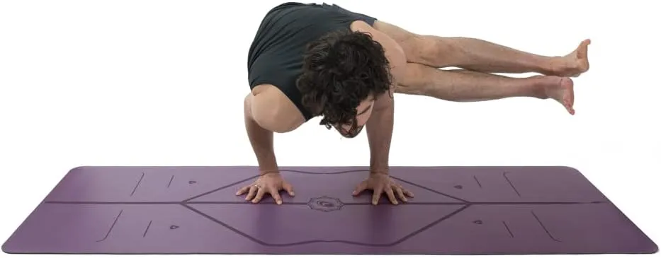 Liforme Original Yoga Mat  Free Yoga Bag Included - Patented Alignment System, Warrior-like Grip, Non-slip, Eco-friendly, sweat-resistant, long, wide, 4.2mm thick mat for comfort